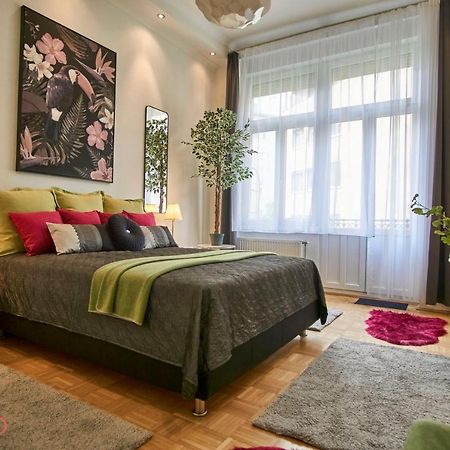 M52 Apartment - Hostaid Budapest Exteriör bild