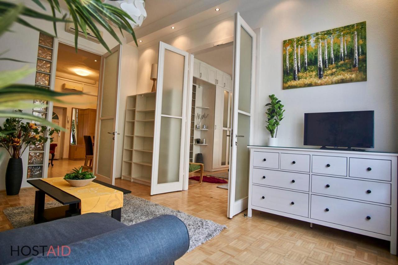 M52 Apartment - Hostaid Budapest Exteriör bild